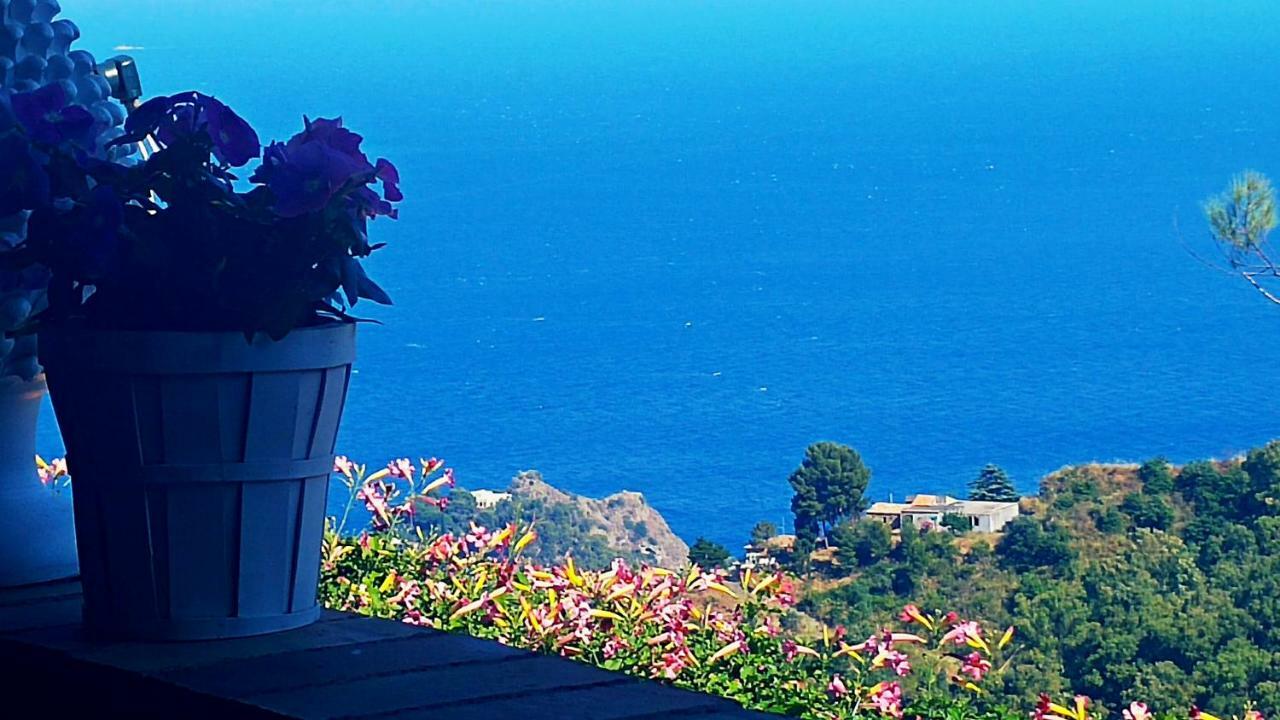 Casa Il Faro Villa Con Piscina 卡斯泰尔莫拉 外观 照片