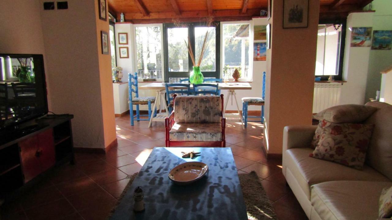Casa Il Faro Villa Con Piscina 卡斯泰尔莫拉 客房 照片